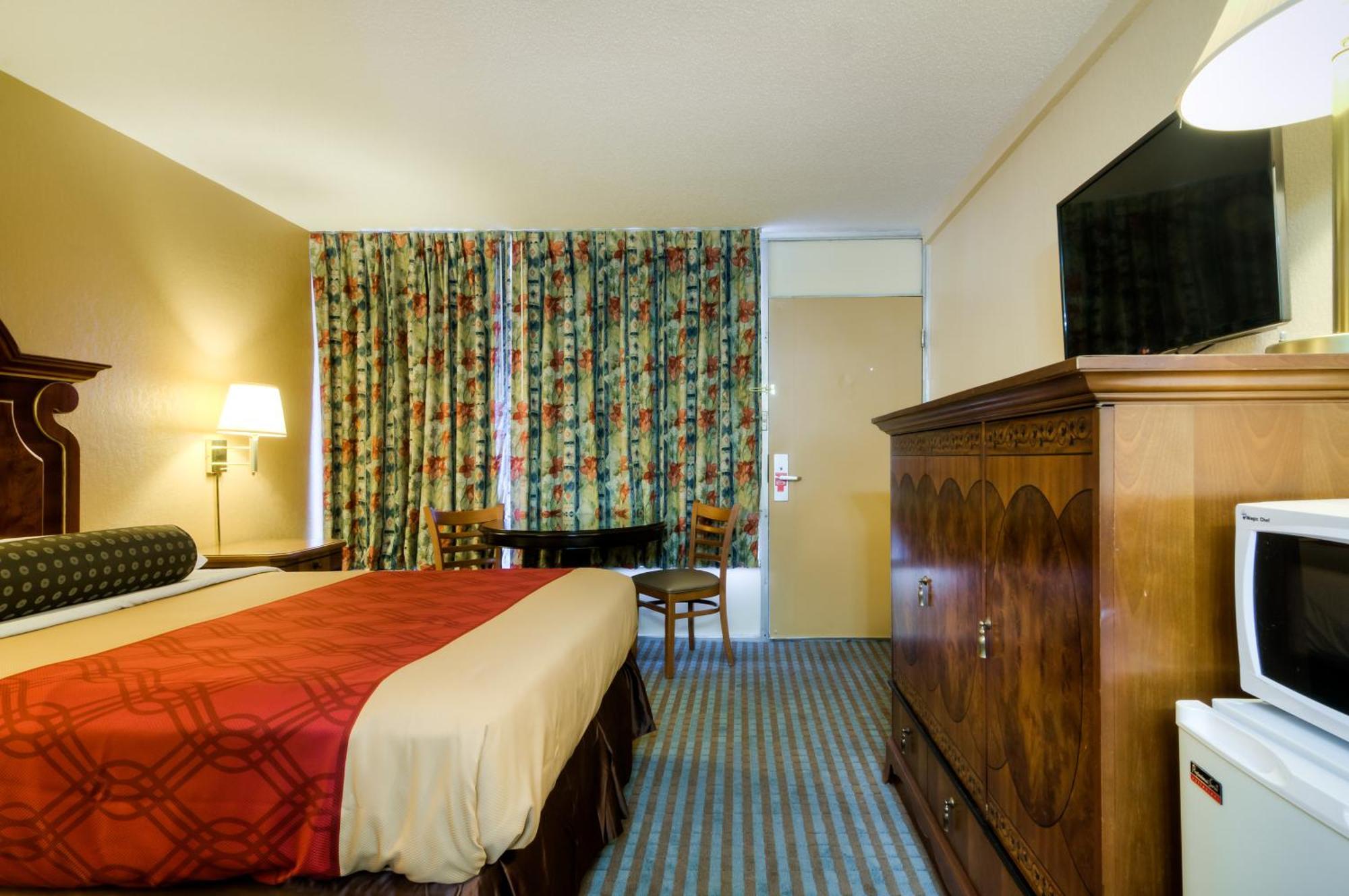 Shorewood Econo Lodge חדר תמונה