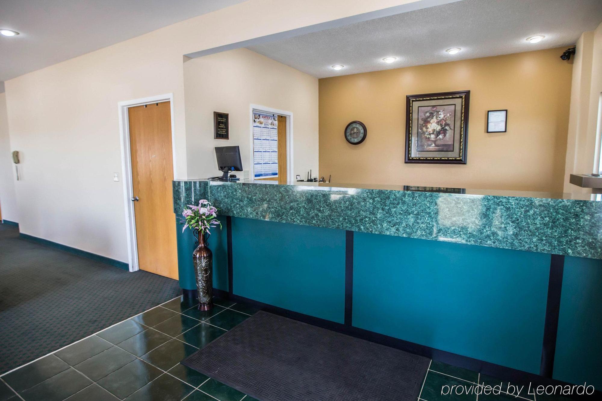 Shorewood Econo Lodge מראה חיצוני תמונה
