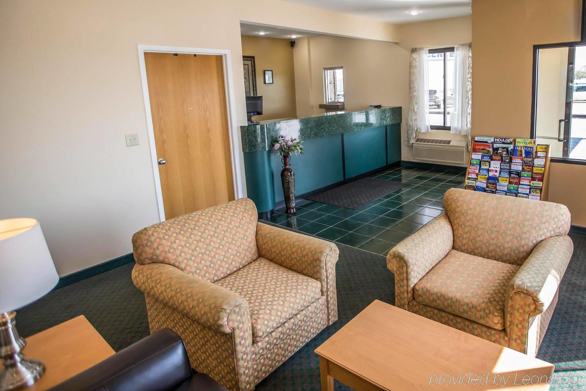 Shorewood Econo Lodge מראה חיצוני תמונה